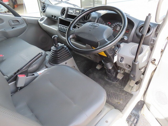 日野デュトロダンプ小型（2t・3t）[写真12]