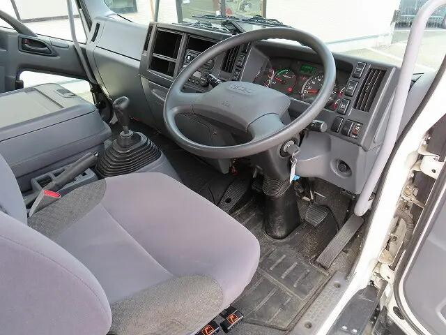 いすゞフォワードクレーン4段中型（4t）[写真09]