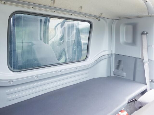 いすゞフォワードアルミウイング増トン（6t・8t）[写真19]