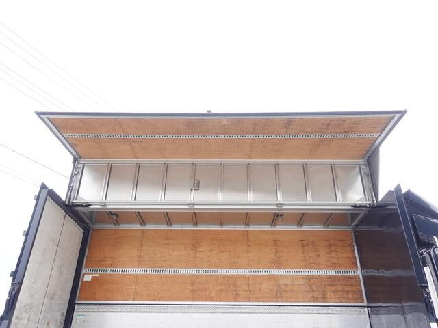 いすゞフォワードアルミウイング増トン（6t・8t）[写真09]