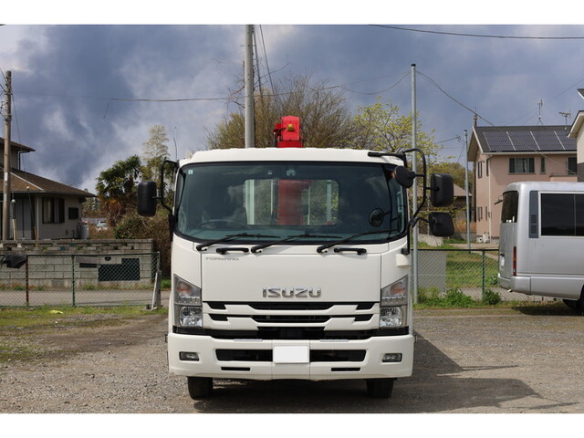 いすゞフォワードクレーン4段中型（4t）[写真05]