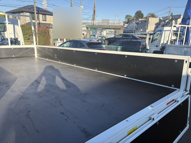 三菱ふそうキャンタークレーン4段小型（2t・3t）[写真09]