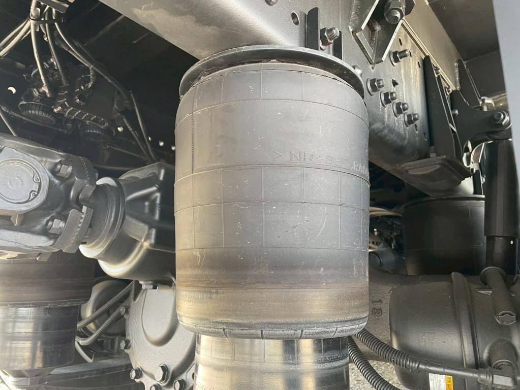 日野プロフィアセルフクレーン4段大型（10t）[写真15]