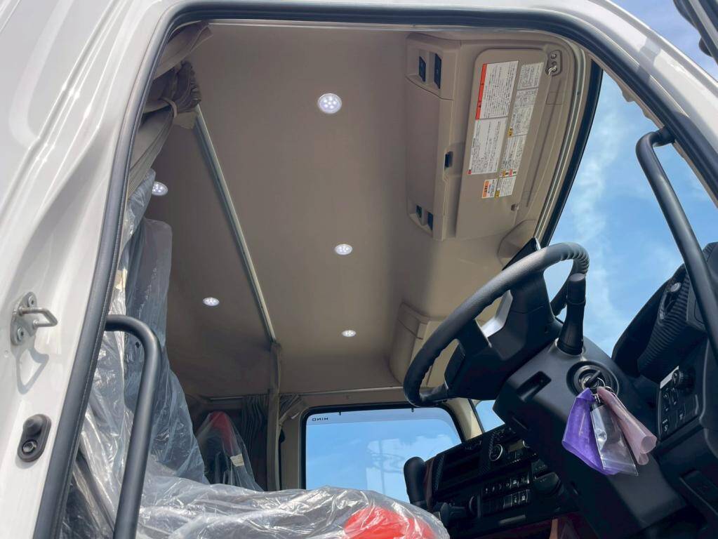 日野プロフィアセルフクレーン4段大型（10t）[写真23]