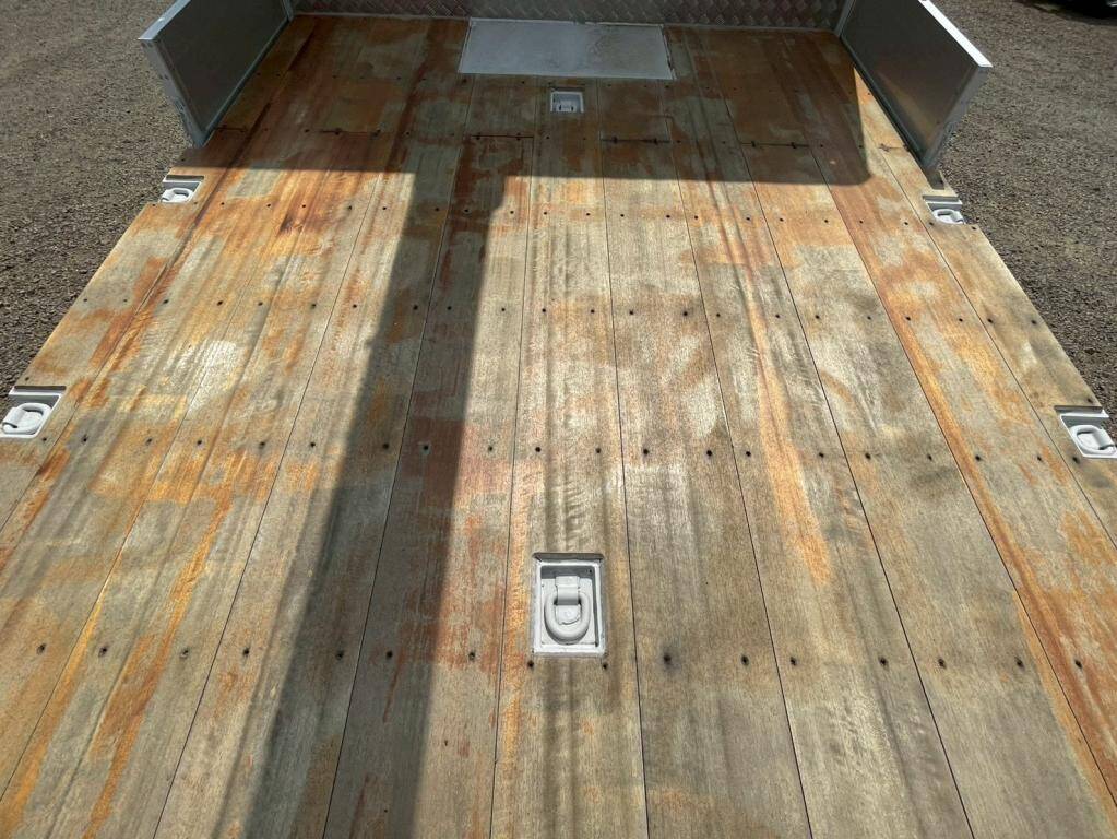 日野プロフィアセルフクレーン4段大型（10t）[写真07]