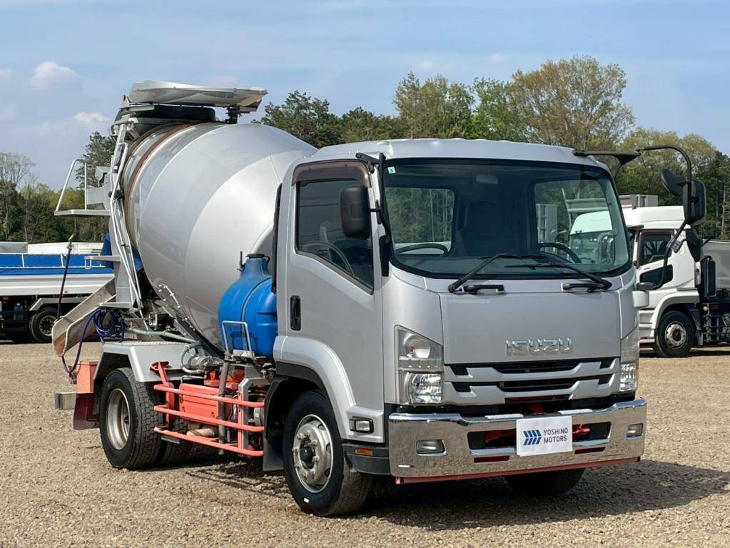 いすゞフォワードミキサー車（コンクリートミキサー）増トン（6t・8t）[写真02]
