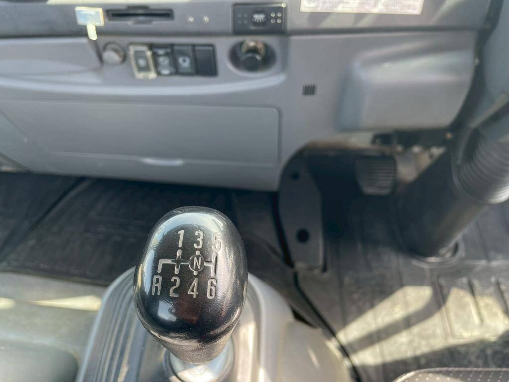 いすゞフォワードミキサー車（コンクリートミキサー）増トン（6t・8t）[写真21]