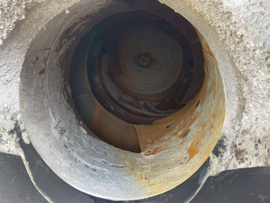 いすゞフォワードミキサー車（コンクリートミキサー）増トン（6t・8t）[写真08]