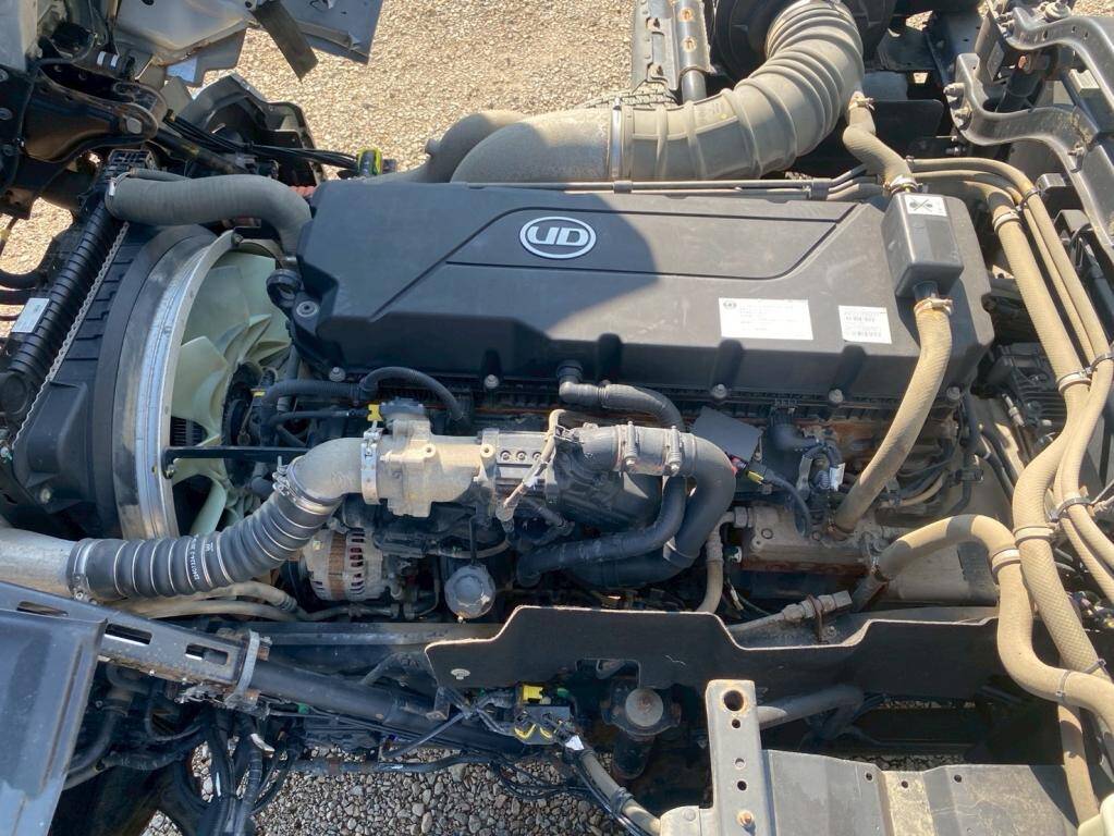 UDトラックスクオンダンプ大型（10t）[写真19]