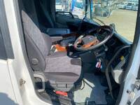 UDトラックスクオンダンプ大型（10t）[写真22]