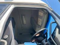 UDトラックスクオンダンプ大型（10t）[写真25]