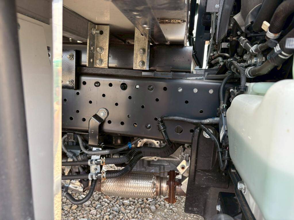 いすゞエルフ冷凍車（冷蔵車）小型（2t・3t）[写真14]