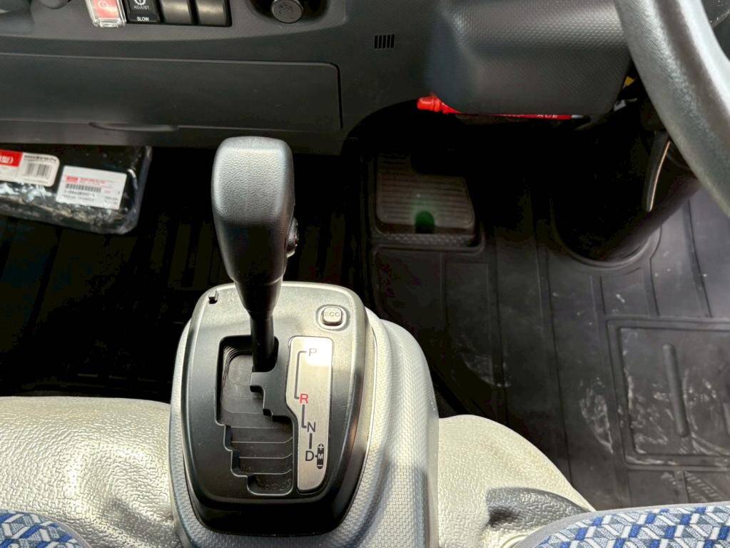 いすゞエルフ冷凍車（冷蔵車）小型（2t・3t）[写真20]