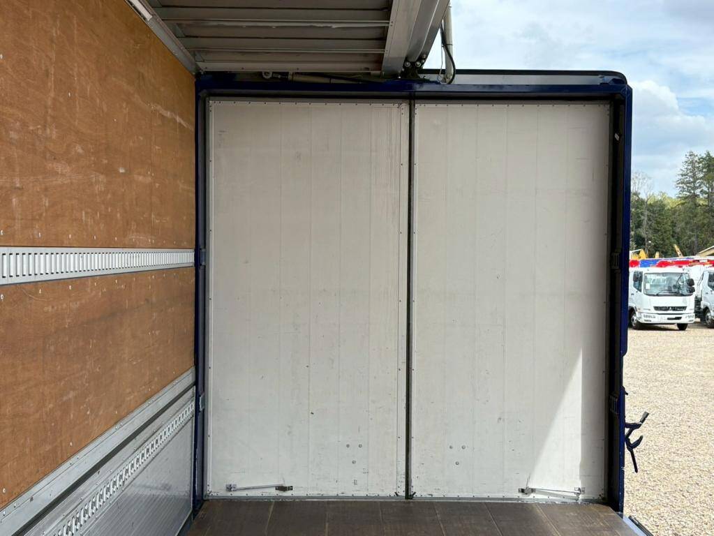 日野レンジャーアルミウイング中型（4t）[写真11]