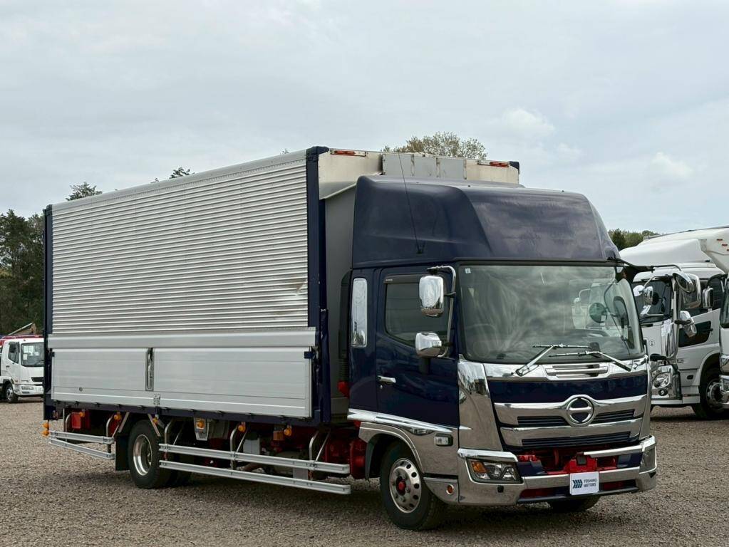 日野レンジャーアルミウイング中型（4t）[写真02]