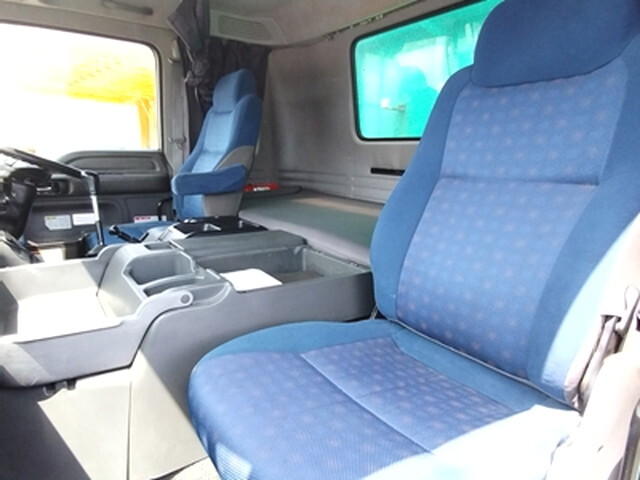 いすゞギガダンプ大型（10t）[写真26]