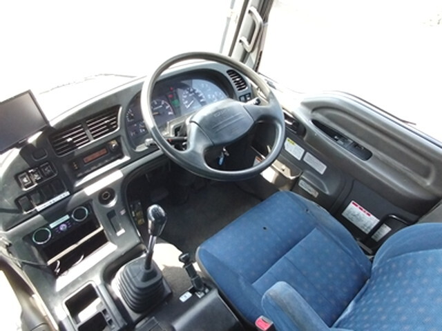 いすゞギガダンプ大型（10t）[写真27]