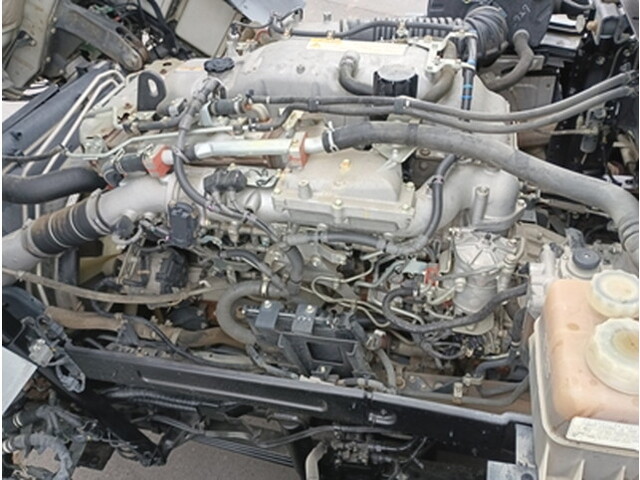 いすゞギガダンプ大型（10t）[写真18]