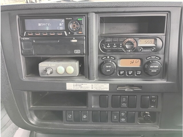 いすゞギガダンプ大型（10t）[写真27]