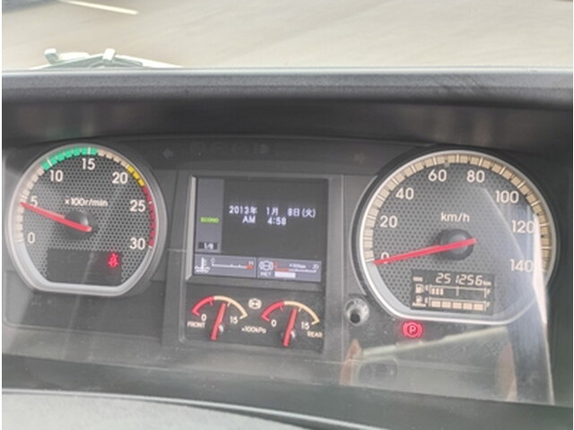 いすゞギガダンプ大型（10t）[写真29]