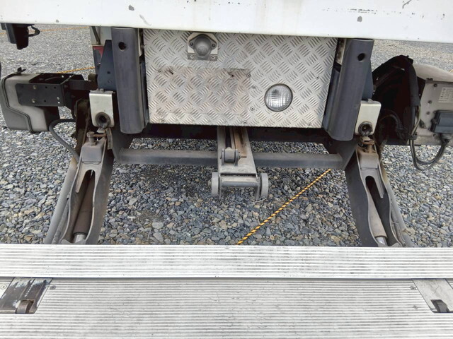 日野レンジャー冷凍車（冷蔵車）中型（4t）[写真14]