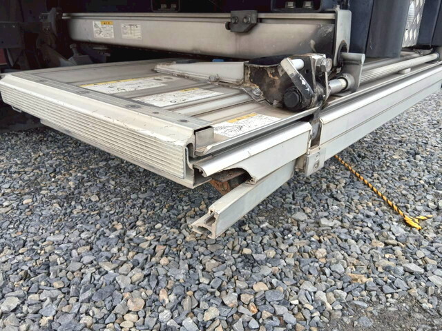 日野レンジャー冷凍車（冷蔵車）中型（4t）[写真15]