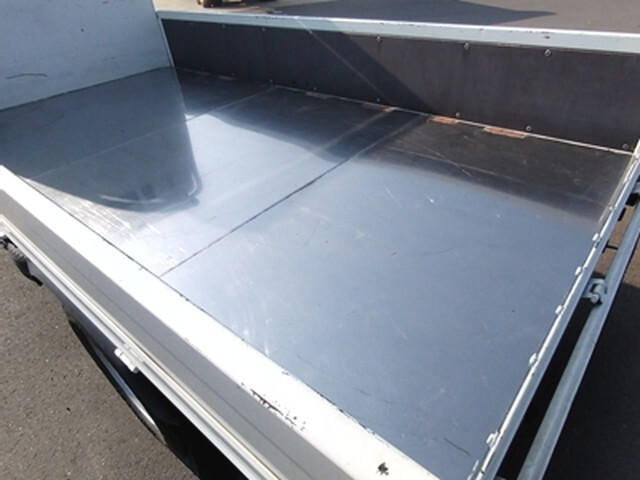 日野デュトロ平ボディ小型（2t・3t）[写真08]