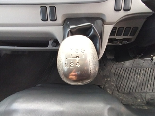 三菱ふそうキャンターパッカー車（塵芥車）小型（2t・3t）[写真29]