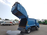 三菱ふそうキャンターパッカー車（塵芥車）小型（2t・3t）[写真10]