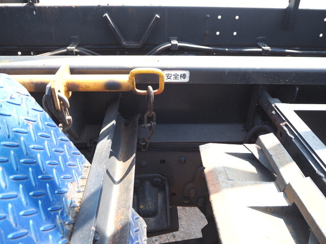 三菱ふそうファイターコンテナ専用車中型（4t）[写真18]