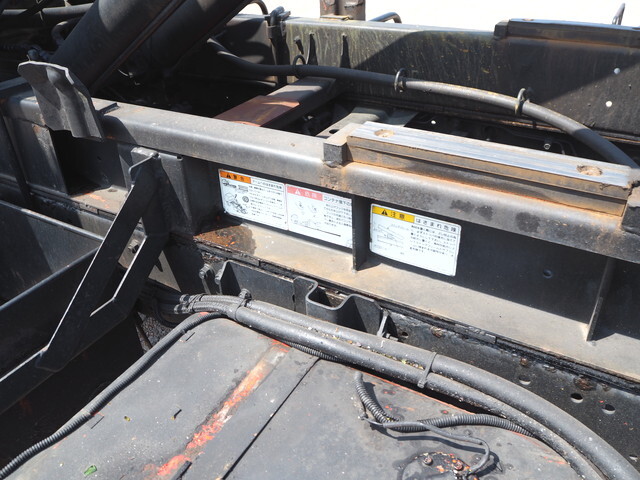 三菱ふそうファイターコンテナ専用車中型（4t）[写真25]