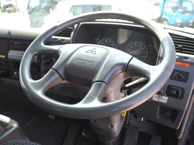 三菱ふそうファイターコンテナ専用車中型（4t）[写真37]