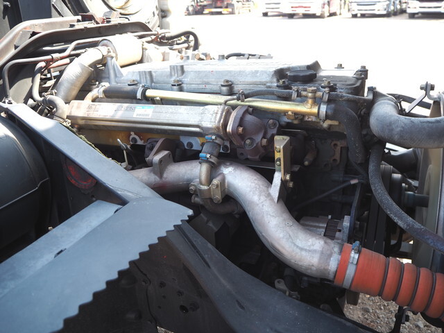 三菱ふそうファイターコンテナ専用車中型（4t）[写真09]