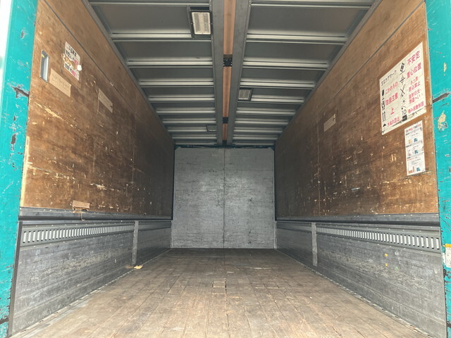 三菱ふそうファイターアルミウイング増トン（6t・8t）[写真13]