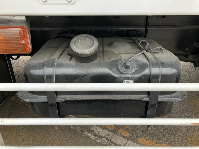 三菱ふそうファイターアルミウイング増トン（6t・8t）[写真23]