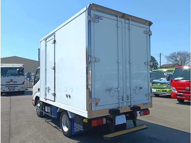 日野デュトロ冷凍車（冷蔵車）小型（2t・3t）[写真02]