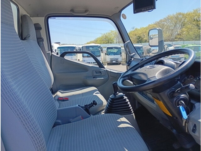 日野デュトロ冷凍車（冷蔵車）小型（2t・3t）[写真21]