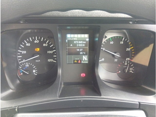 三菱ふそうスーパーグレートセルフローダー大型（10t）[写真29]