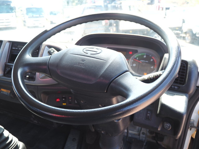 日野レンジャークレーン4段中型（4t）[写真38]