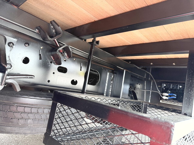 いすゞフォワードセルフクレーン3段中型（4t）[写真13]