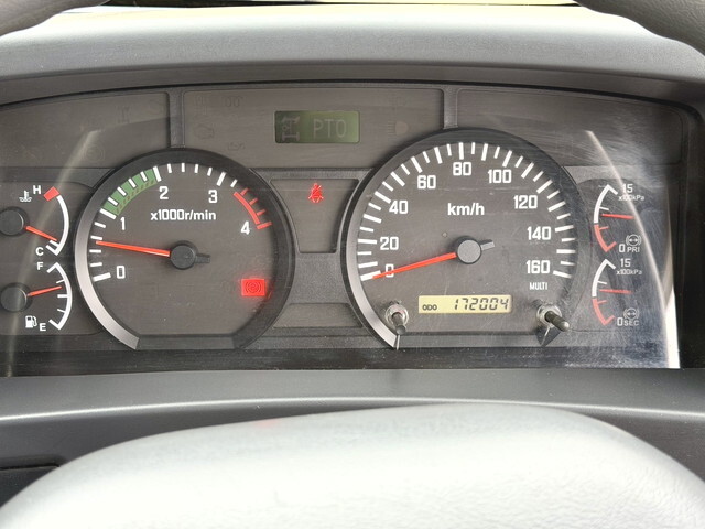 いすゞフォワードセルフクレーン3段中型（4t）[写真28]