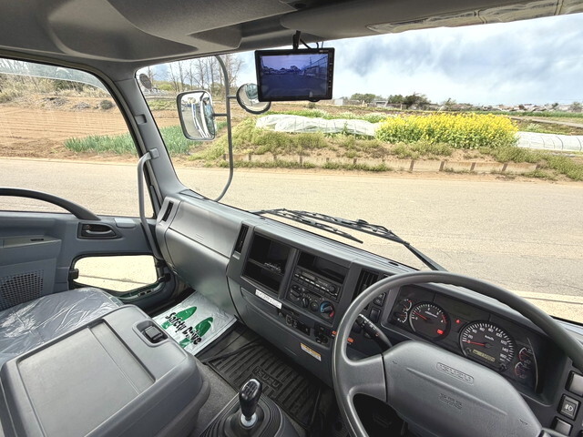 いすゞフォワードセルフクレーン3段中型（4t）[写真30]