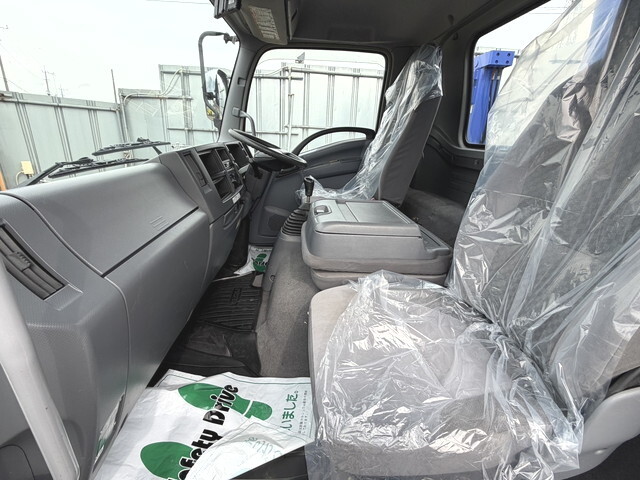 いすゞフォワードセルフクレーン3段中型（4t）[写真31]