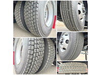 いすゞフォワードセルフクレーン3段中型（4t）[写真40]