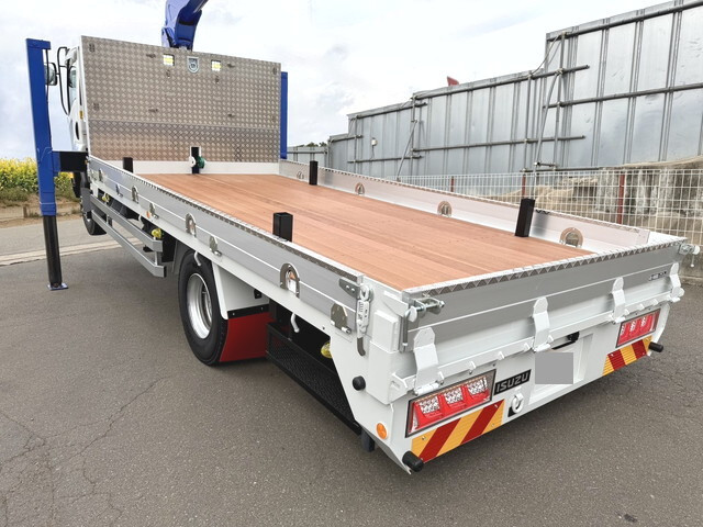 いすゞフォワードセルフクレーン3段中型（4t）[写真04]