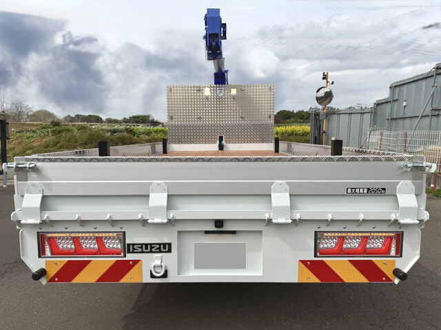 いすゞフォワードセルフクレーン3段中型（4t）[写真05]