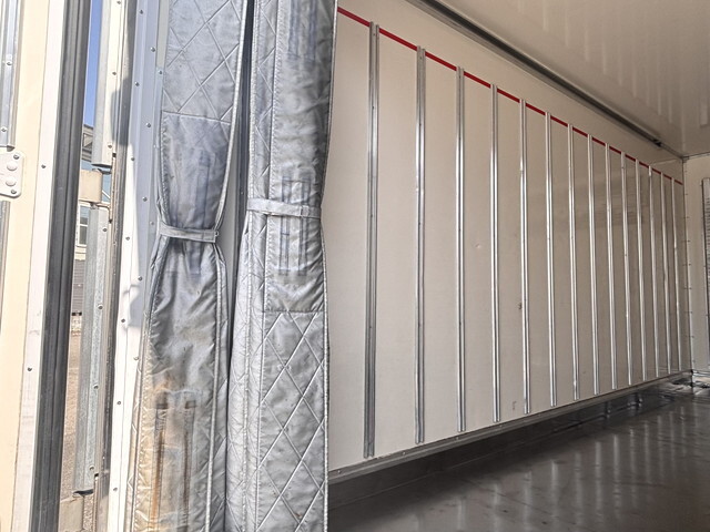 いすゞエルフ冷凍車（冷蔵車）小型（2t・3t）[写真11]