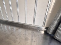 いすゞエルフ冷凍車（冷蔵車）小型（2t・3t）[写真17]