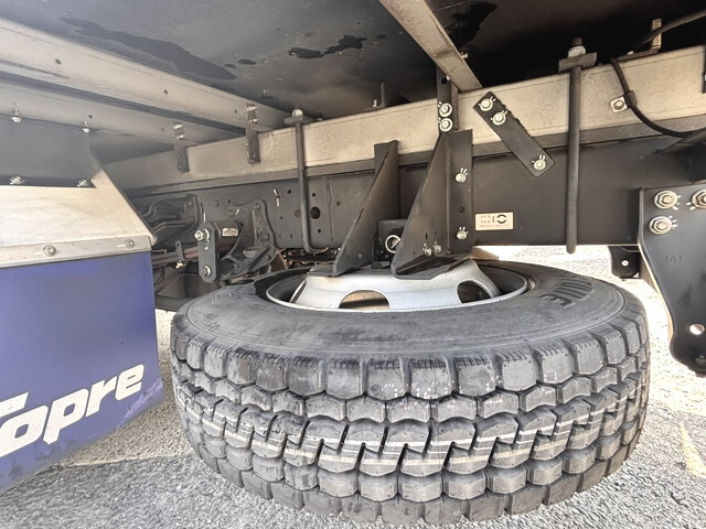 いすゞエルフ冷凍車（冷蔵車）小型（2t・3t）[写真24]