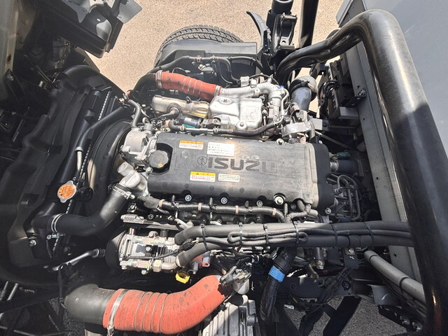 いすゞエルフ冷凍車（冷蔵車）小型（2t・3t）[写真27]